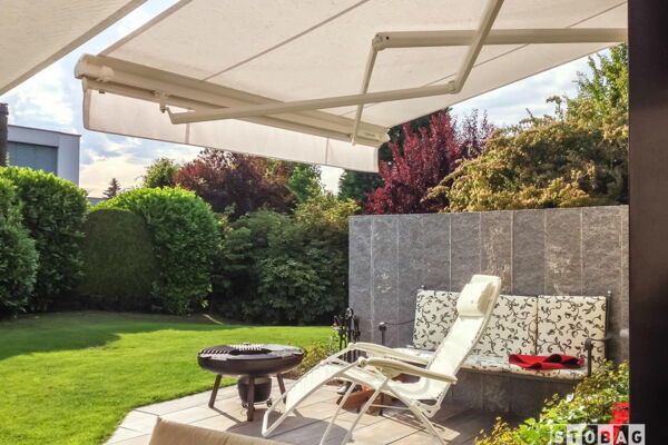 Sonnenstoren und Senkrechtstoren Schneider Storen AG